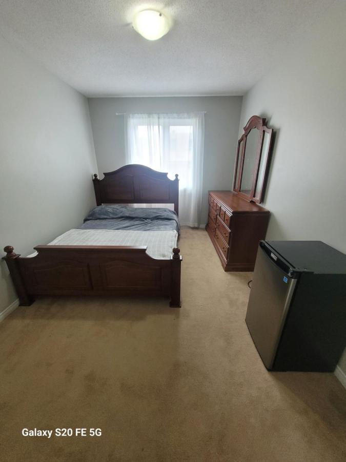 Homestay Private 3 Ottawa